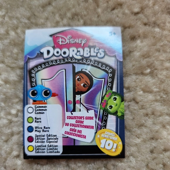 Disney Doorables Series 10 Ratatouille Alfredo Linguini, Remy, & Colette Tatou - Picture 3 of 4